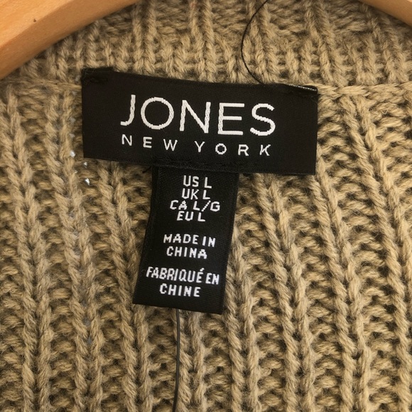 NWT Jones New York - Beige Cardigan Sweater - Large - Picture 9 of 13